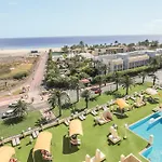 Palm Garden With Sea Views To The Pools And 모로델제블