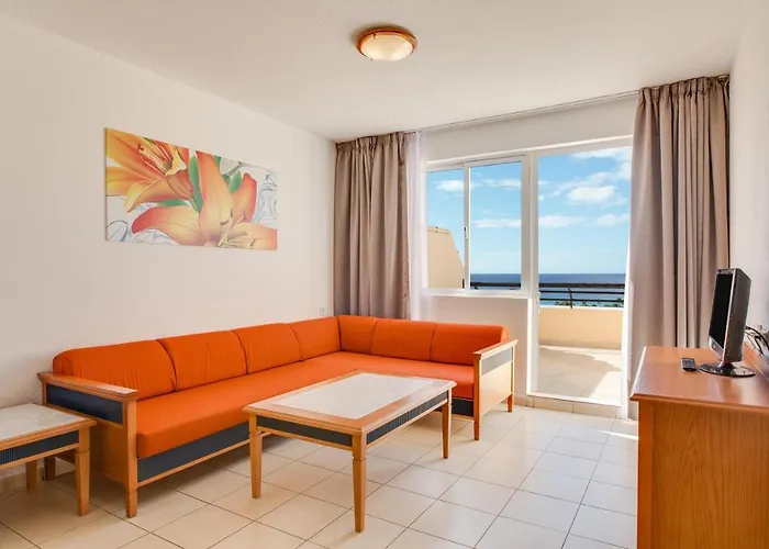 Palm Garden With Sea Views To The Pools And Apartment *