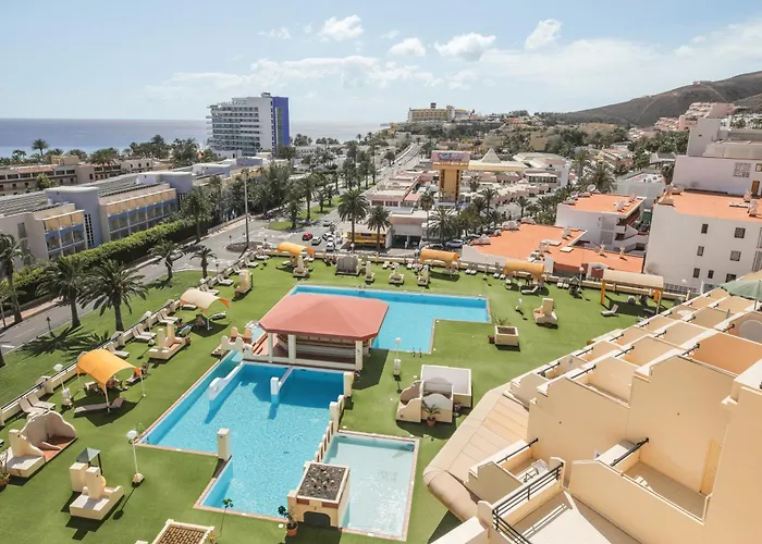 Palm Garden With Sea Views To The Pools And Apartman *